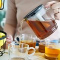 KonigHOFFER Dzbanek do herbaty z zaparzaczem i podgrzewaczem Bonito 1L